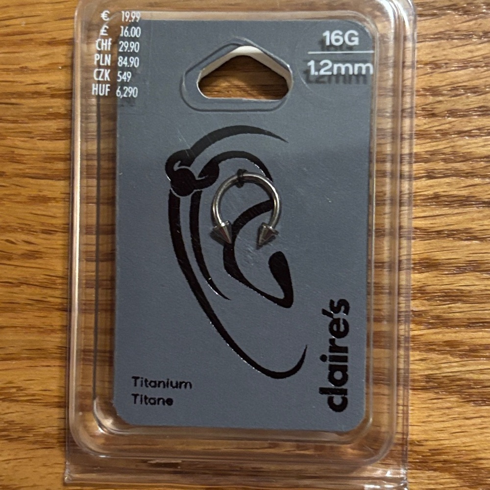 Titanium Silver Cartilage Earring Piecing 16G 1.2mm‎